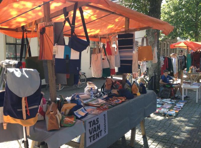 Braderie - Heerlijk struinen langs de kraampjes met allerhande koopwaar