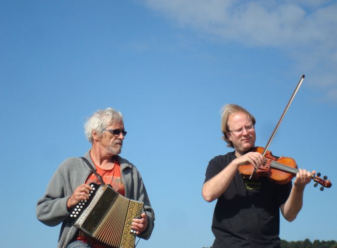 Drijfhout live in de Reddingbootschuur - Liedjes en verhalen over strandingen, reddingen en jutters