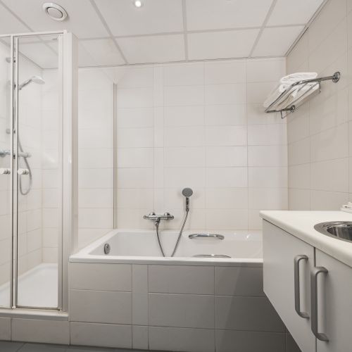 2026-03/wc-dewadden-bathroom27-23