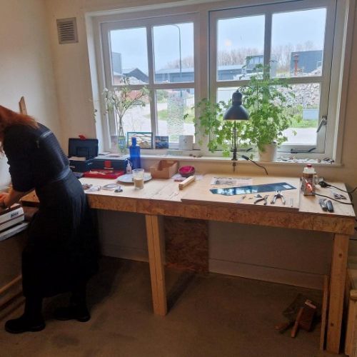 2026-04/1776163166_het-baken-therese-aan-het-werk