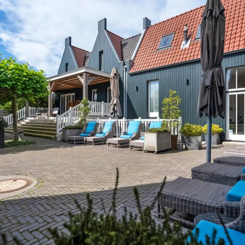 2026-05/badhotel-bruin-2026-15-