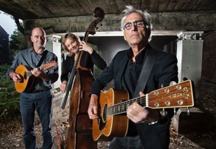 Kroonenberg, Linnemann & Van der Zalm - Een mix van folk en Europese americana: 'europeana' bij de Bolder op kampeerterrein Stortemelk.