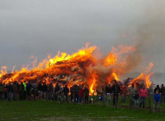 Meibrand - Een eeuwen oude traditie om de maand mei te begroeten.