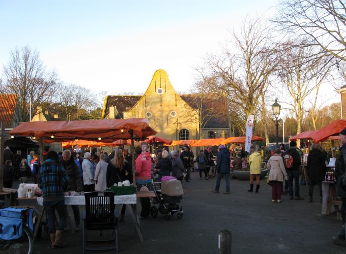 Kerstmarkt - Kom jij gezellig kerstinkopen doen op het Kerkplein?