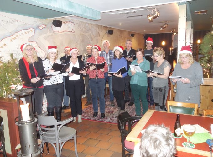 Kleinkoor zingt in De Lutine - Kom luisteren naar Kleinkoor Vlieland.