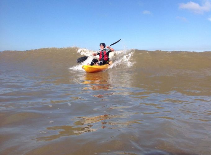 Branding kajakken - Ga de strijd aan met de branding van de Noordzee.