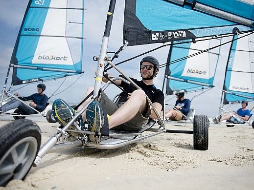 Blokarten Paal 50 - Hijs de zeilen, race over het strand!