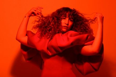Julia Sabaté (+ The Cool Quest) - Spaanstalige electro-pop