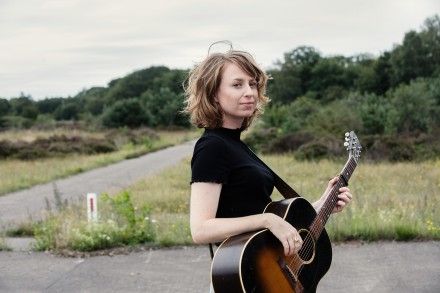 Stephanie Struijk - Nederlandstalige singer-songwriter met persoonlijke verhalen