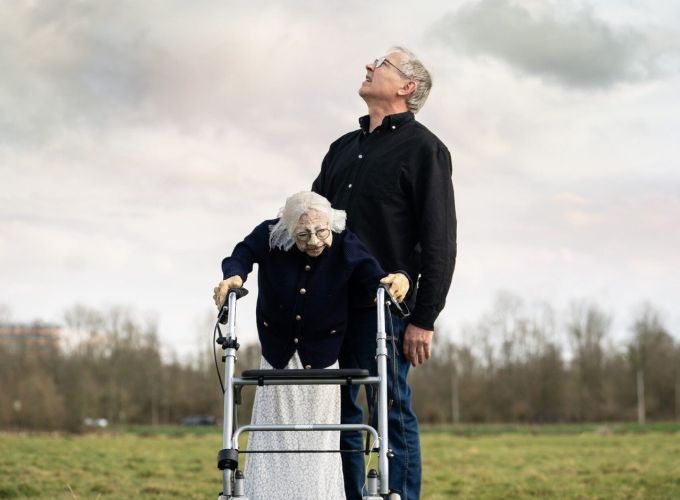 Servaes Nelissen met 'Steeds lichter' - theatervoorstelling | 16+ - Kampeerterrein Stortemelk - Grote Zaal