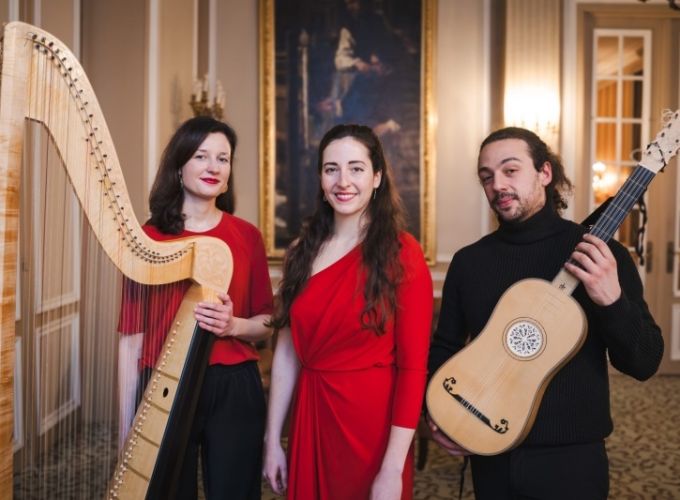 About Adriana Basile - concerten bij kaarslicht in de Nicolaaskerk