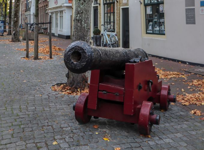 Cultuur Historische Dorpswandeling Jan Houter - November - door Marian Woestenburg van Museum Tromp's Huys