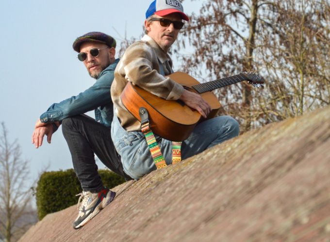 Muziek op het Plein Speelman & Speelman - Geniet van live muziek op het Havenplein