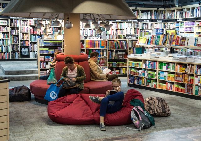 Even offline, lekker lezen! - In de Bibliotheek Vlieland
